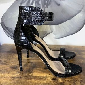 Vince Camputo Croc skin Heels